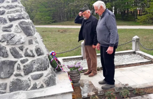 Počastili dan upora proti okupatorju in spomin na nano&scaron;ko bitko