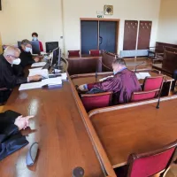 Po predlogu  odvetnika Francija Matoza o pritožbah v primeru 
Nataše Fabris odloča spremenjen senat višjih sodnikov.