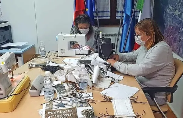 V KS Jagodje-Dobrava so za&scaron;ili po eno masko za vsako gospodinjstvo