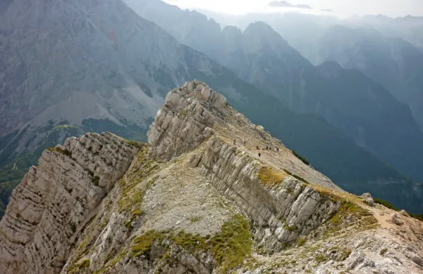 Planinska zveza svetuje izogibanje zahtevnim potem v gorah