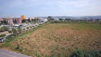 Aco Kabanica je od Milana Mandarića kupil del zemljišča med 
koprskim sodiščem in nakupovalnim središčem Park center.