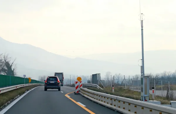 V ponedeljek se lotijo obnove viadukta Šempeter, med vikendom pa bodo odstranjevali delne zapore zaradi meritve burje. 