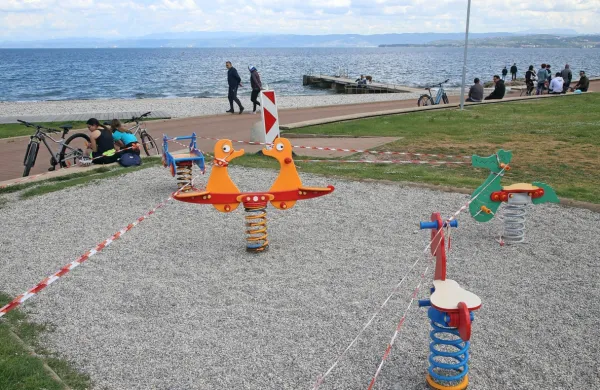 Nadzor na plažah v slovenski Istri je povečan.