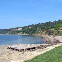 V občini Ankaran napovedujejo, da bodo to poletje javna kopališča  
urejali skromneje.