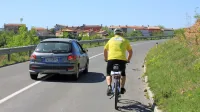 Policisti bodo do konca maja &scaron;e posebej pozorni na varnost kolesarjev