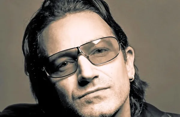 Frontman priljubljene irske rock zasedbe U2 in borec za človekove 
pravice Bono danes praznuje 60 let. 