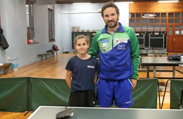 Bojan Tokić v Novi Gorici trenira  tudi z nečakinjo Saro Tokić - 
najboljšo slovensko mlajšo kadetinjo.