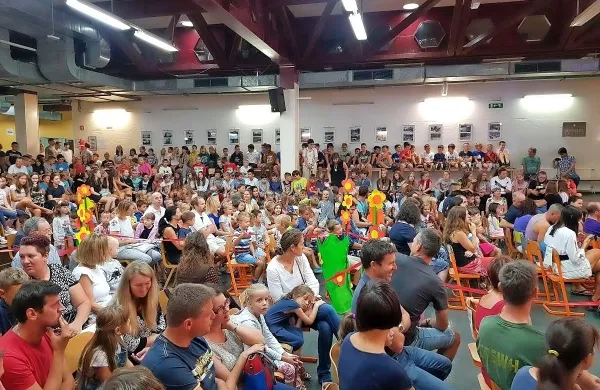 Mladi od 15 do 30 let bodo s svojimi predlogi soustvarjali lepše 
življenje v domačem okolju zase, za še mlajše in tudi  starejše.  