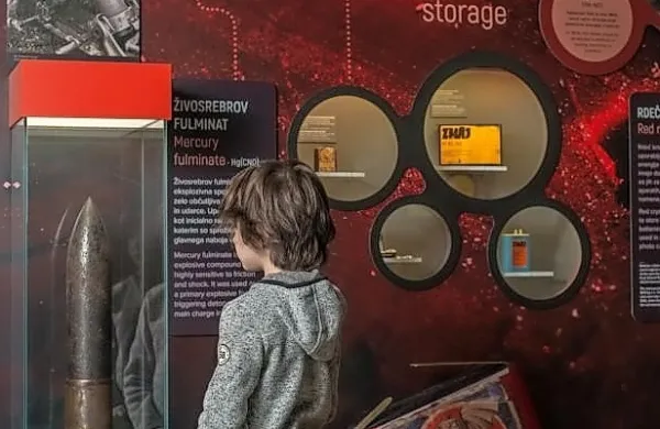 Spet na ogled tudi živo srebro in čipke