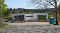 Novemu vrtcu z dvema oddelkoma v Materiji bodo nadeli še 
pisano fasado, jeseni pa bo sprejel otroke in vzgojiteljice. 