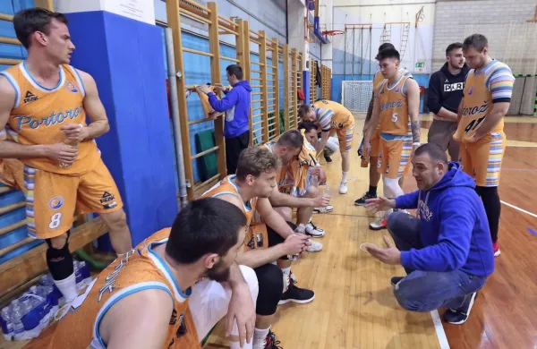 Košarkarji Portoroža bodo še naprej igrali v drugoligaški konkurenci.