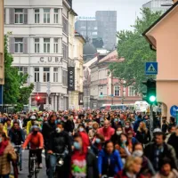 Oblačno vreme ni ustavilo protestnikov
