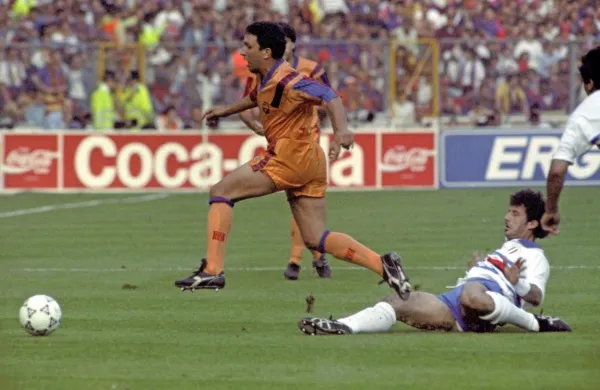 Gianluca Vialli (na tleh) je v finalu leta 1992 zamudil najlepše 
priložnosti za Sampdorio v finalu lige prvakov, na evropski vrh pa 
se je prvič povzpela Barcelona. 