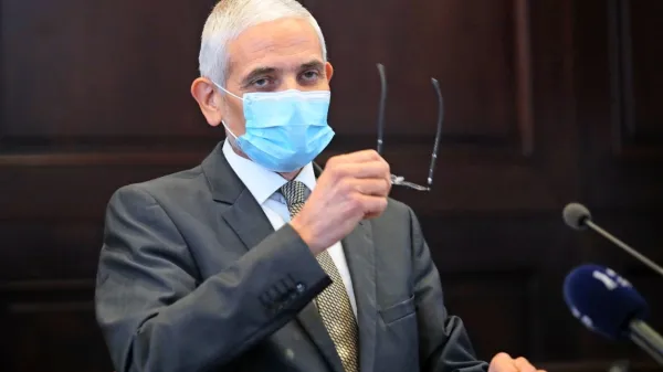 Damijan Florjančič je včeraj predstavil tudi podatke o delu   
slovenskih sodišč v lanskem letu, v ospredju pa so bile   razmere, s 
katerimi so se   soočili ob epidemiji novega koronavirusa.