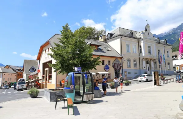 Zajc: Turistične bone bomo lahko začeli uporabljati konec junija