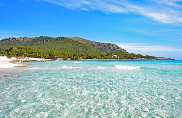 V &Scaron;paniji odpirajo plaže