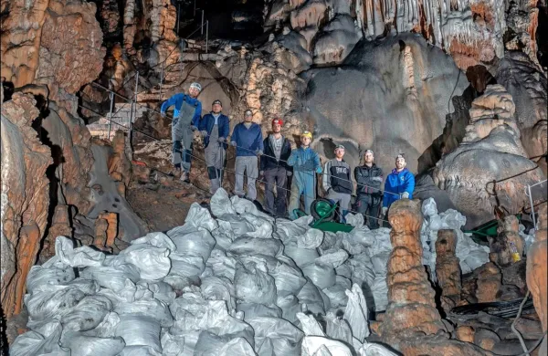 Jamarji iz Diva&scaron;ke jame očistili &scaron;e 10,5 tone le&scaron;a