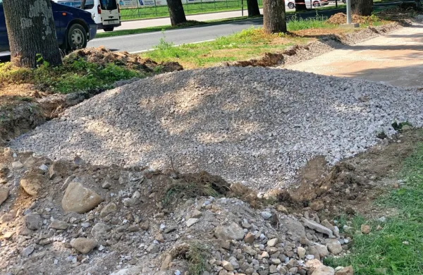 Gori&scaron;ko cesto že obnavljajo, park &scaron;e bodo