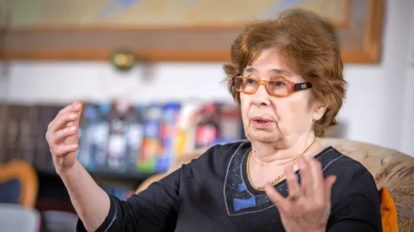 Spomenka Hribar