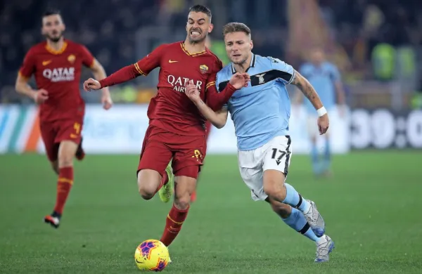 Ciro Immobile (desno) je v letošnji prvenstveni sezoni  zabil že 27 zadetkov za Lazio, ki se po dveh desetletjih spet poteguje za naslov.
