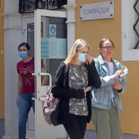 Na maturo z maskami