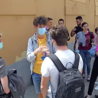 Na maturo z maskami