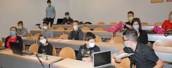 Predstavitev podjetniških idej zmagovalnih ekip  tekmovanja 
Popri je letos potekala v skladu z vsemi preventivnimi ukrepi.
