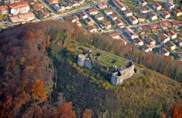 Kozlov rob z gradom vključujejo v turistično ponudbo. 