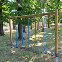Otro&scaron;ko igri&scaron;če pri piranskem stadionu nadgradili z ziplineom