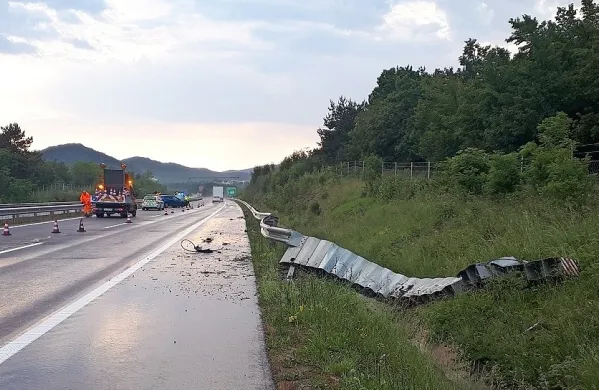 V nalivu ga je zaneslo v ograjo
