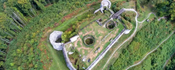 O tolminskem gradu je že veliko znanega, zdaj mu dodajajo 
turistične vsebine. 