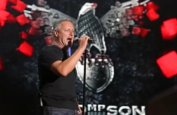 Notranje ministrstvo je včeraj odpravilo odločbo Upravne enote 
Maribor, ki je pred nekaj tedni že drugič prepovedala koncert 
Thompsona v Mariboru.