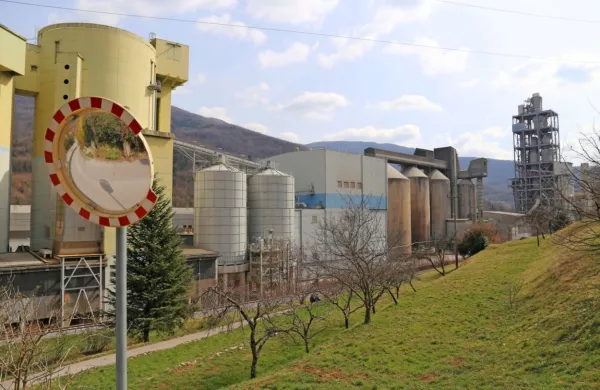 V anhovskem Salonitu bodo sežigali tudi odpadke, ki jih zbira 
ljubljanska Snaga, vendar se skupna količina ne bo povečala.
