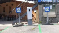 Polnilnica že deluje  pri Kaninskih legendah, kmalu jo bodo uredili 
v centru Bovca.