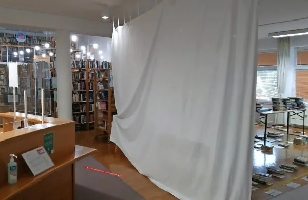 &Scaron;vicarji pomagajo knjižnici