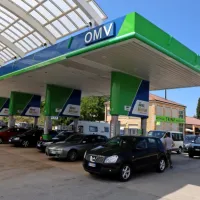 Povečan obisk benciske črpalke na Škofijah ob odprtju meje za 
prebivalce Furlanije Julijske krajine.