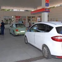 Povečan obisk na eni od goriških benciskih črpalk.