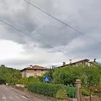 Italijanski vojaki so na območje Slovenije z vojaškim vozilom 
zapeljali po Goriški ulici v Šempetru pri Gorici.