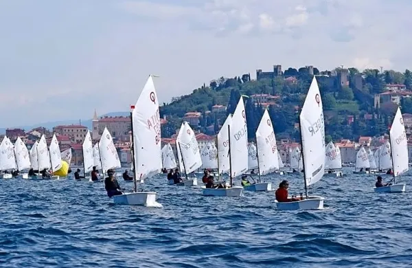 JK Pirat že četrt stoletja pripravlja tudi tradicionalno velikonočno 
regato v razredu optimist.