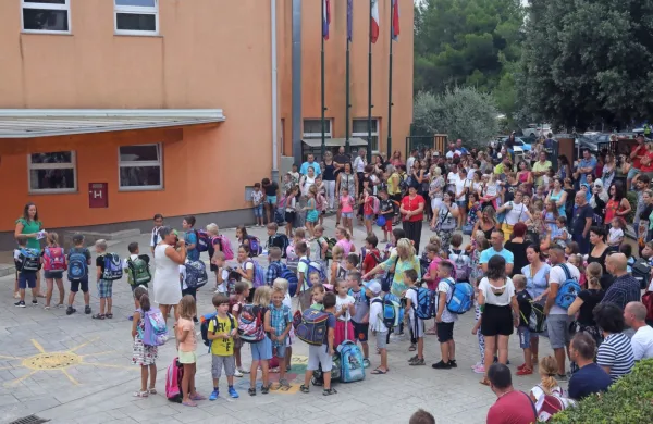 Šolsko leto, ki se pravkar zaključuje, je bilo zaradi epidemije 
novega koronavirusa nekaj posebnega.