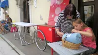 Festival idrijske čipke je bil virtualen, kleklji pa so kljub temu 
zveneli po vsej Idriji.