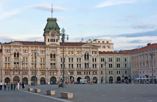 V Trstu že več kot teden dni ni bilo novopotrjenih okužb z novim 
koronavirusom.