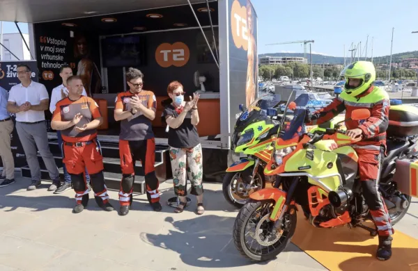 Reševalci Prehospitalne enote Obala bodo z novim reševalnim 
motorjem hitreje in laže prišli do pomoči potrebnih.