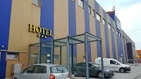 V Pivki okuženih pet sodelavcev