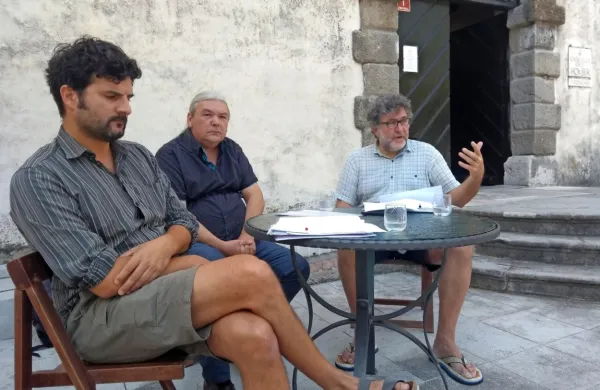 Stolič, Peruničič in Vičič so se uprli zahtevi občine. Festival bo na 
gradu, pa čeprav okrnjen in brez sofinanciranja  občine. 
