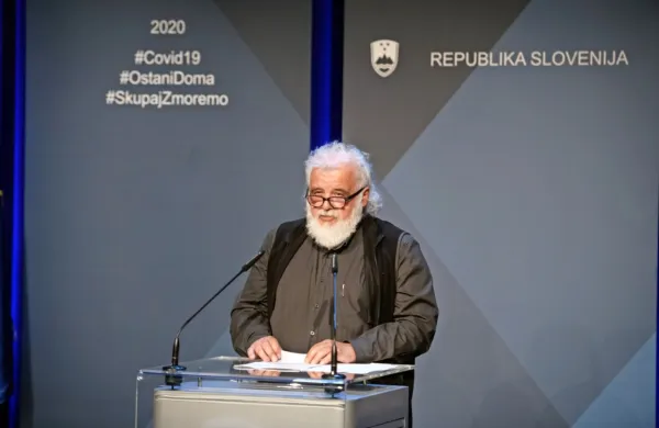 

Prvi mož NIJZ  Milan Krek je za Radio Slovenija zaostritev 
omejevanja zbiranja ljudi zaradi naraščanja okužb ocenil kot 
enega od ključnih ukrepov.