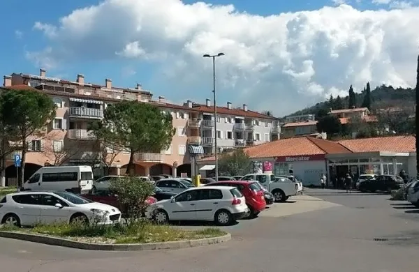 Občina Ankaran pospešeno pripravlja celostno prometno strategijo, s katero želi doseči večjo kakovost bivanja in spodbujati 
trajnostne rešitve.