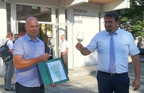 Pinela Franca Kodeleta je letos županovo vino