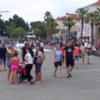 Živahen utrip je prekinila nevihta