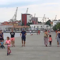 Živahen utrip je prekinila nevihta